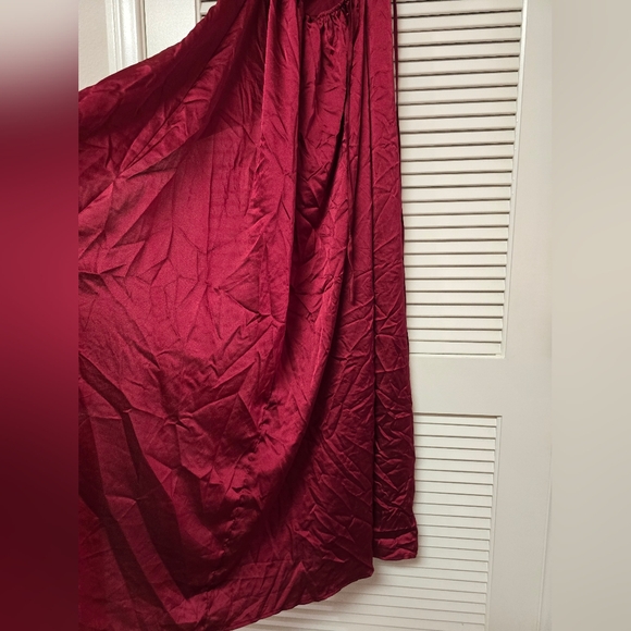 SHEIN - Red Evening Faux Satin Halter Maxi Dress With Side Leg Slit - Picture 5 of 7